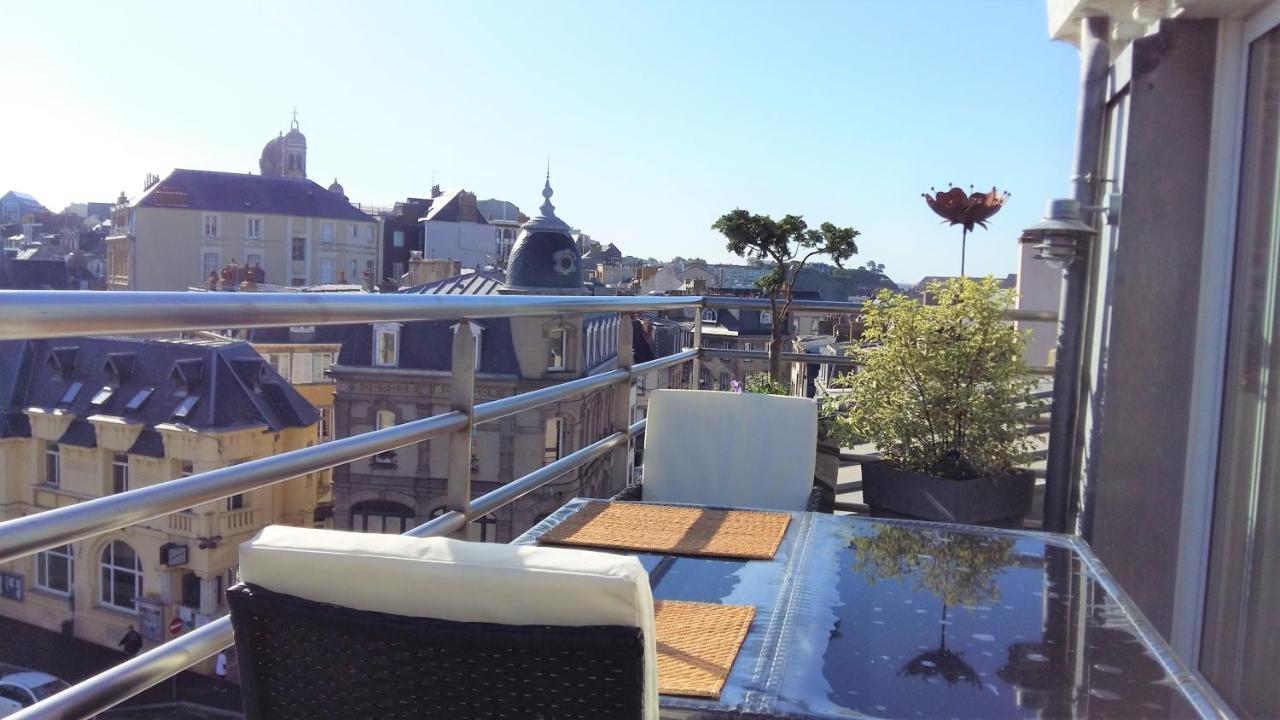 Duplex Terrasse Garage Lägenhet Granville Exteriör bild
