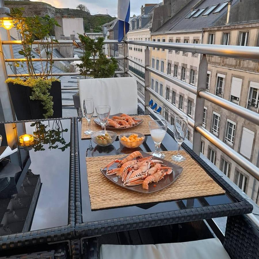 Duplex Terrasse Garage Lägenhet Granville Exteriör bild